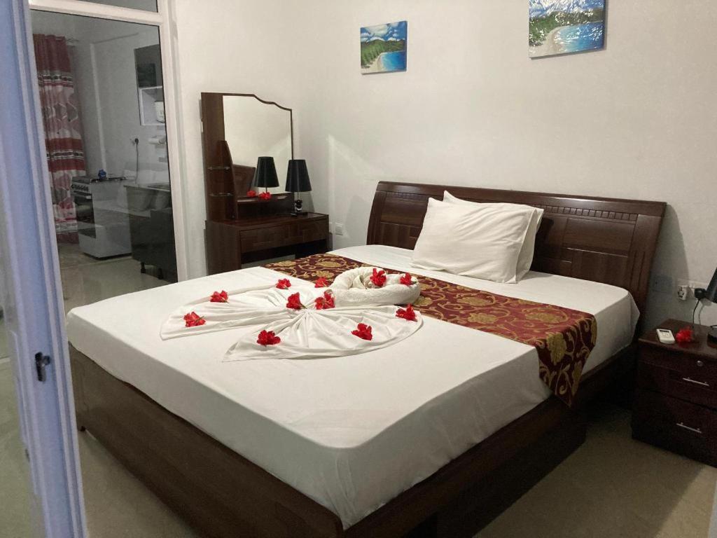 Hotel Diamond Plaza à Grand Anse  Extérieur photo
